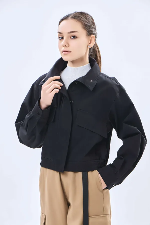 Женская ветровка короткая длина