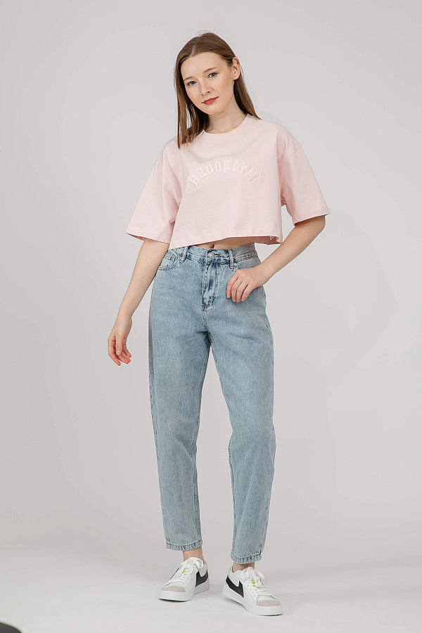 Xotinim jinsiy aloqa qilish uchun kokrakli dugonasini olib keldi. Onlayn tomosha qiling.