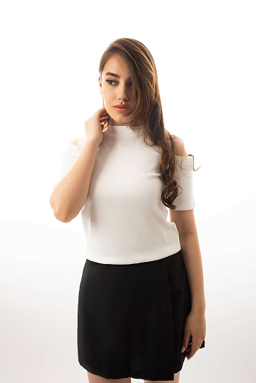 Ayollar futbolkasi SS23WES454-141285 фото