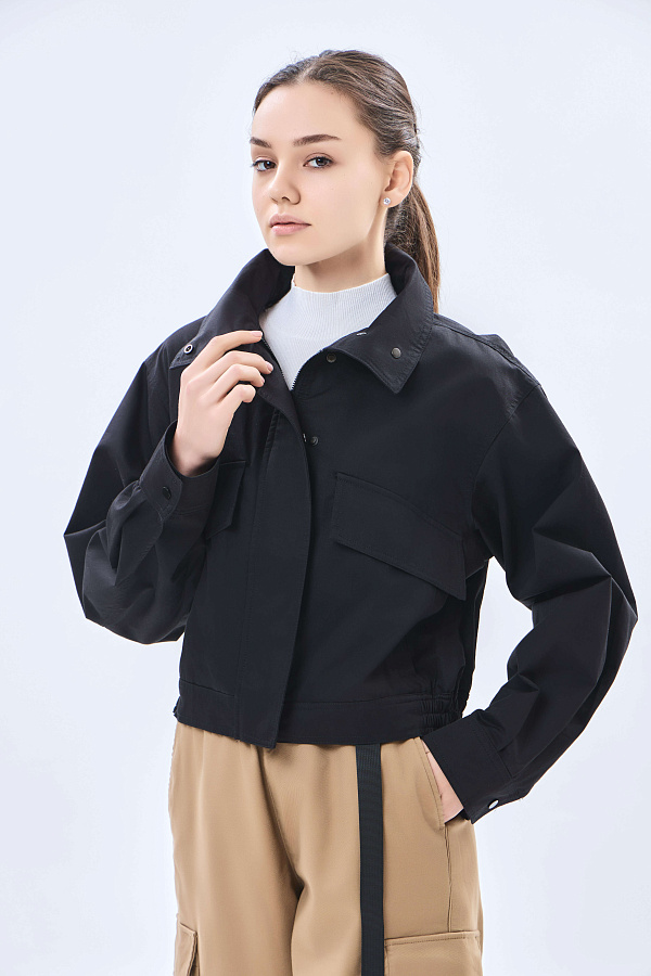 Женская ветровка короткая длина AW23WYN-24003 фото